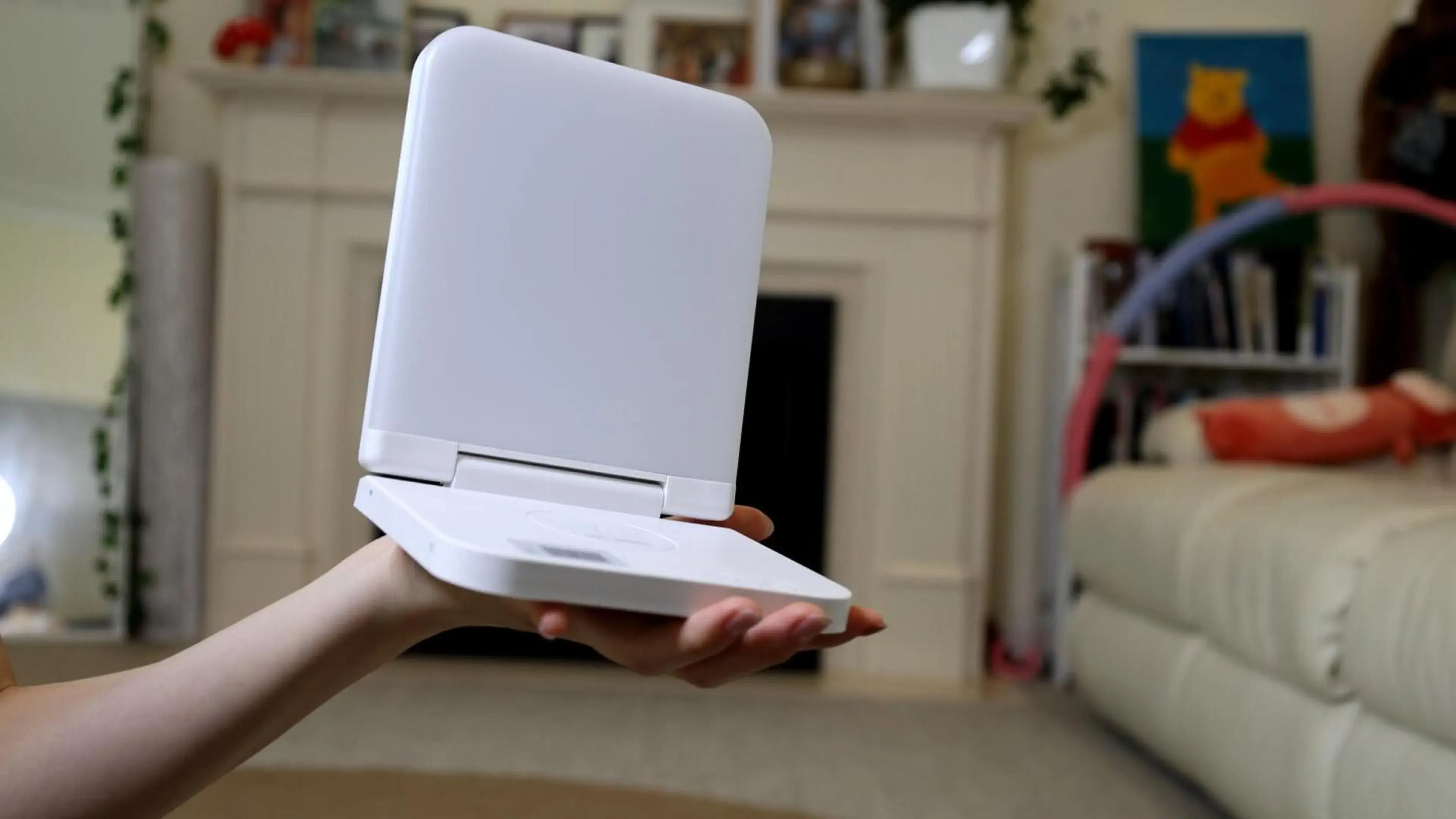 SAD Light Lamp Helps You Beat the Winter Blues